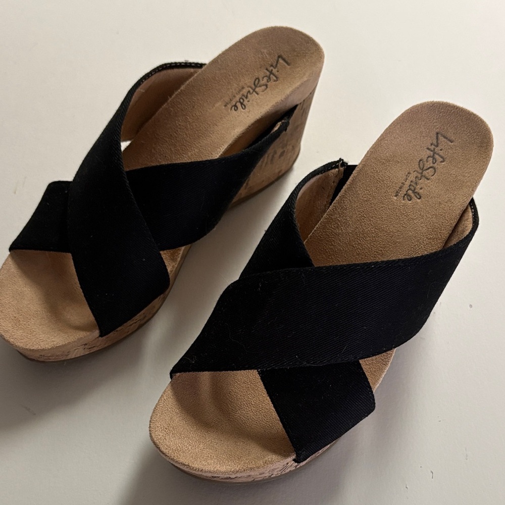 Life Stride Black and Beige Wedge Sandals